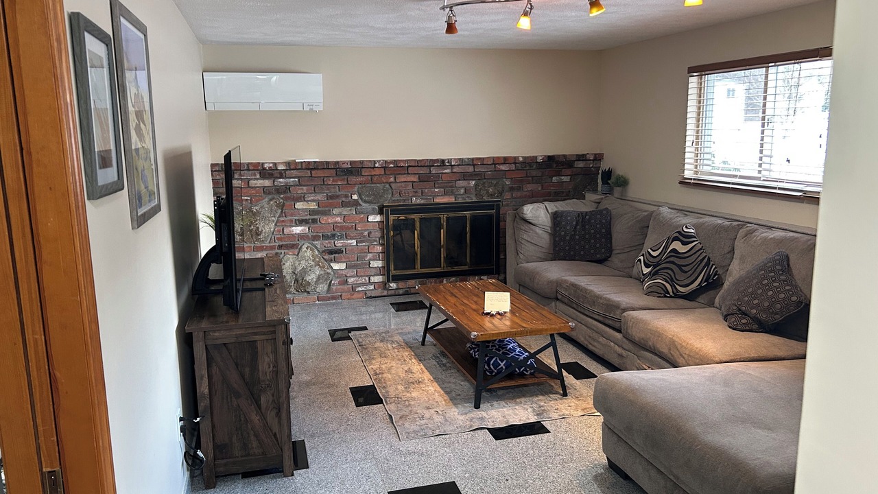 Photo of Livingroom in Framingham