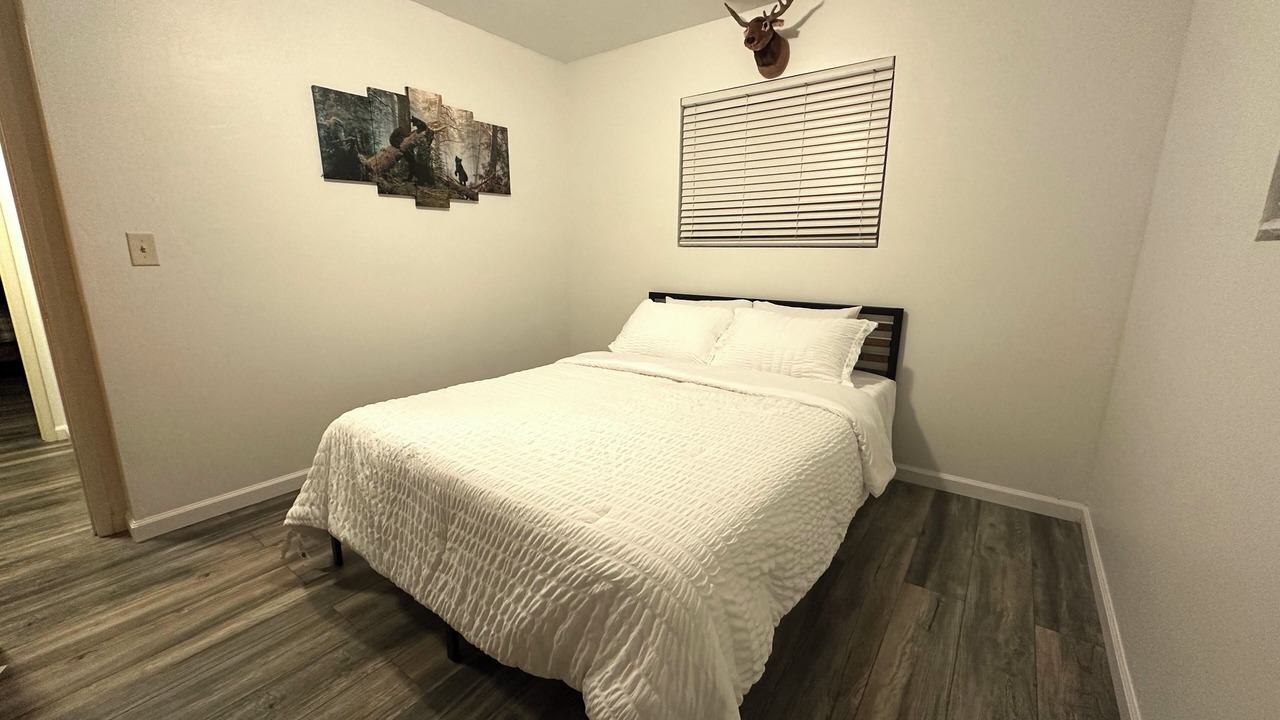 Photo of Bedroom in Glencoe