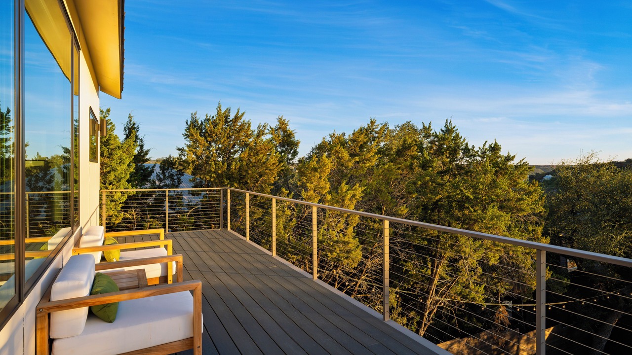 Photo of Patio Balcony in Apache Shores