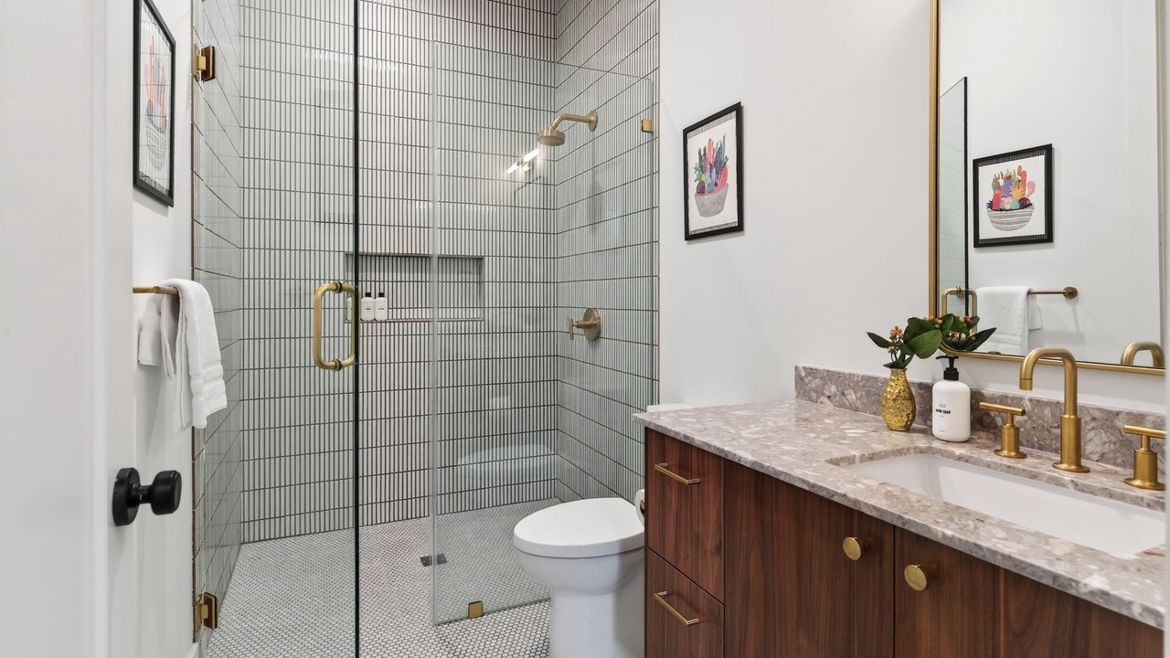 Photo of Bathroom in Apache Shores