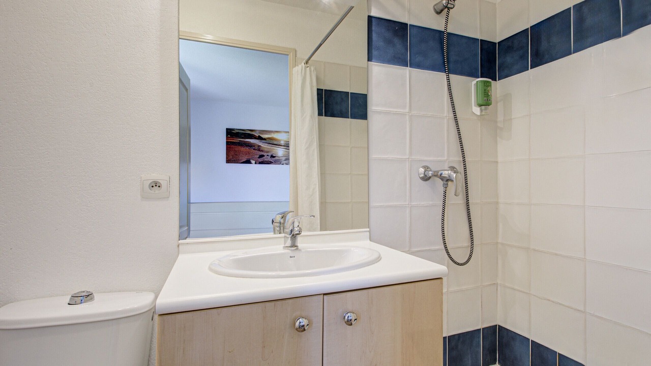 Photo of Bathroom in Homps