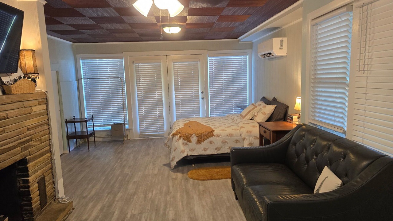 Photo of Bedroom in Turner Park