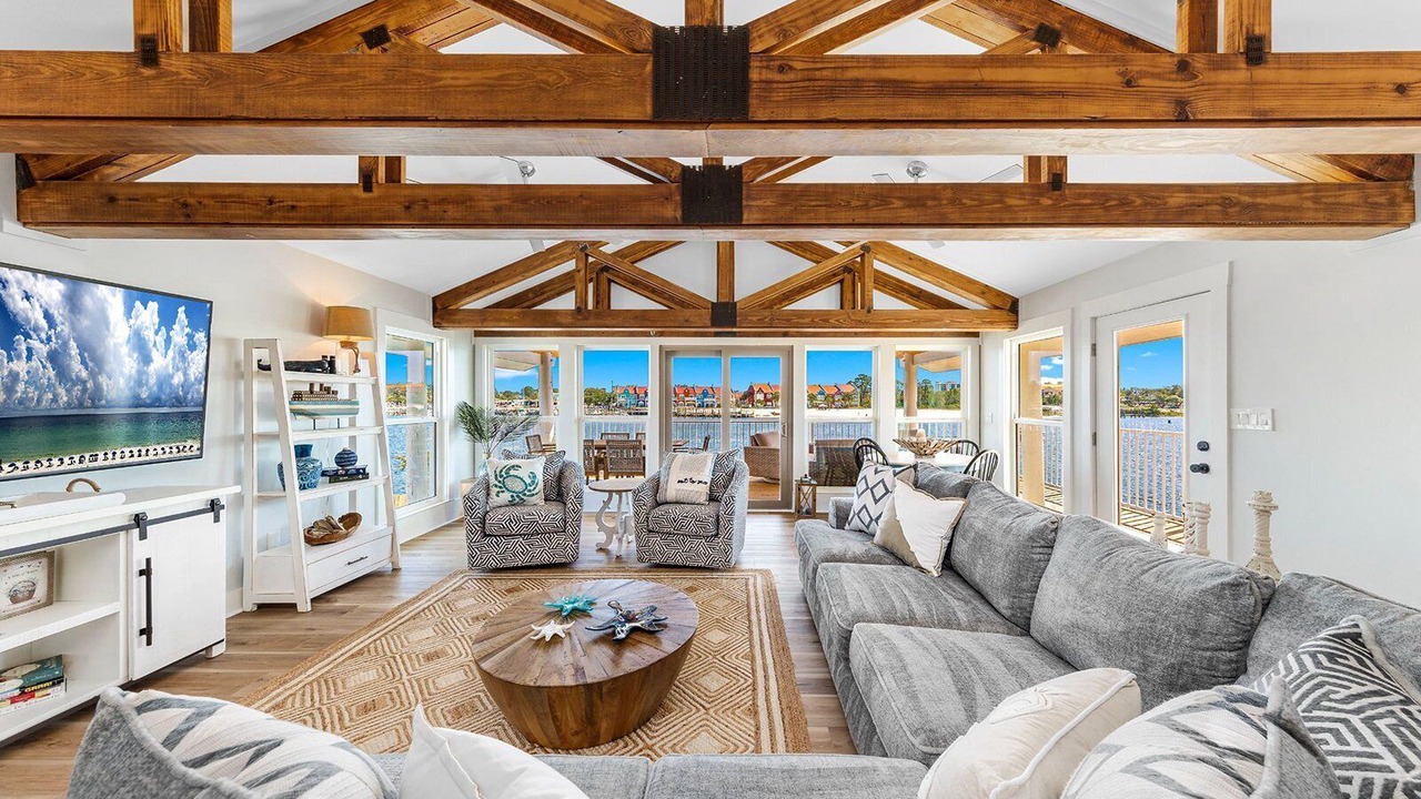 Photo of Livingroom in Ono Island