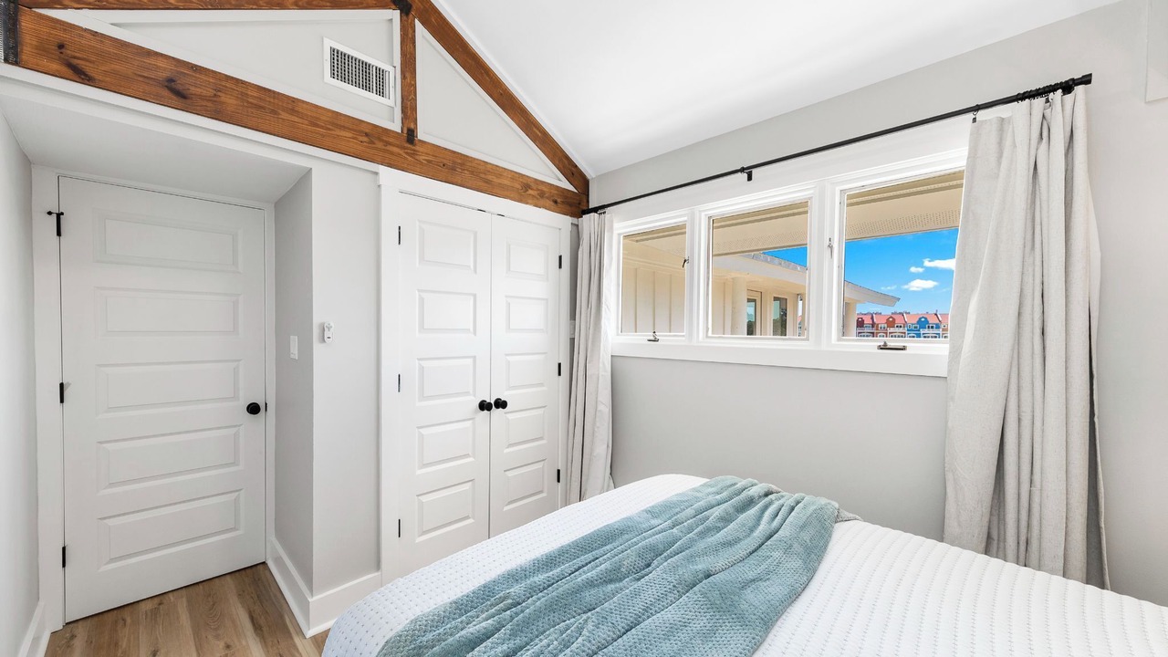 Photo of Bedroom in Ono Island