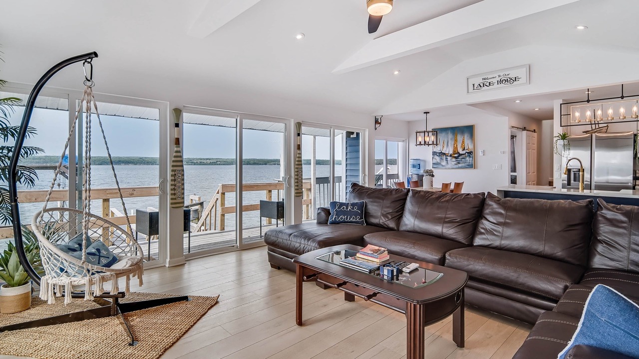 Photo of Livingroom in Town of Ledyard