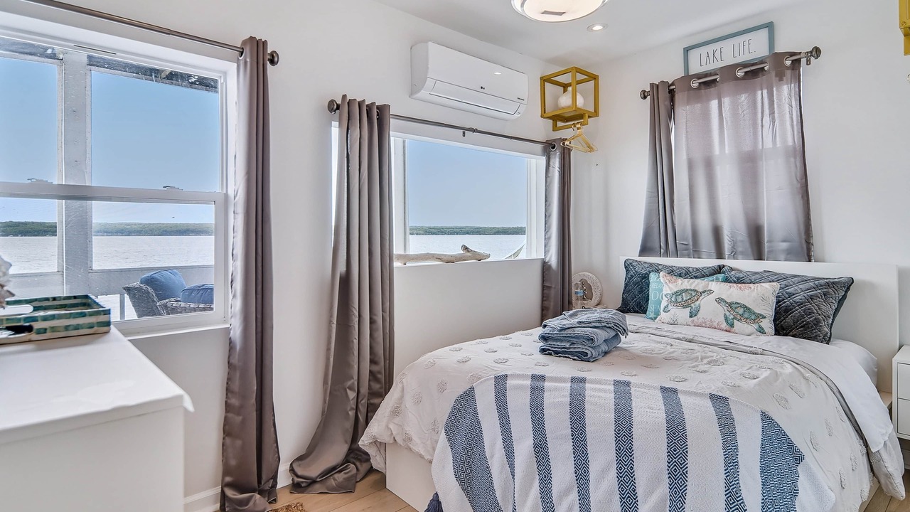 Photo of Bedroom in Town of Ledyard