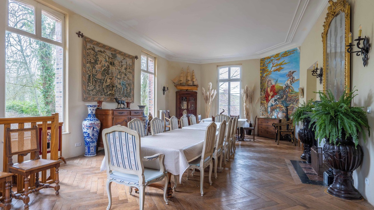 Photo of Others in L'Home-Chamondot