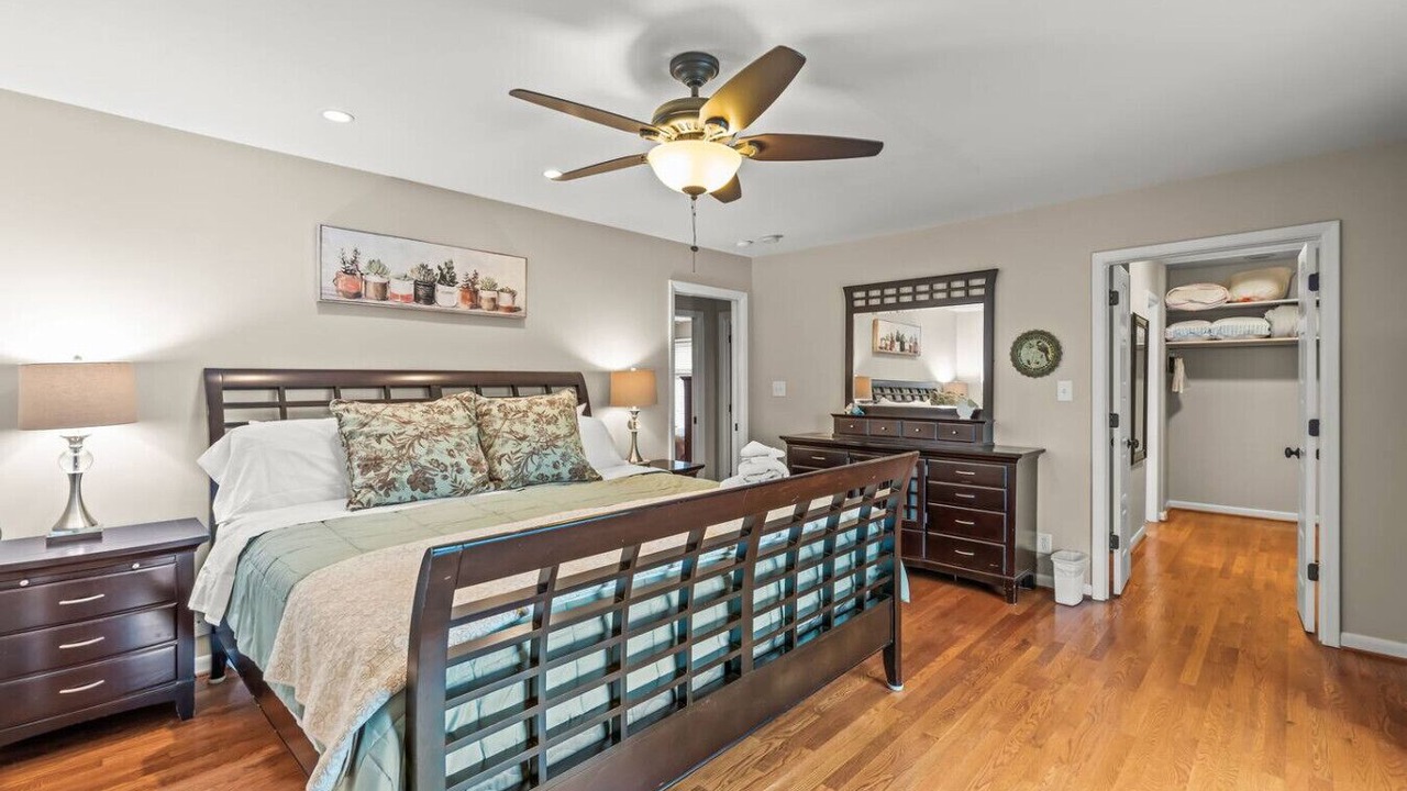 Photo of Bedroom in Jamestown