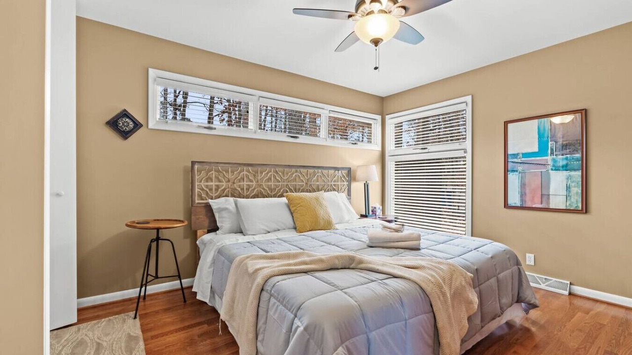 Photo of Bedroom in Jamestown