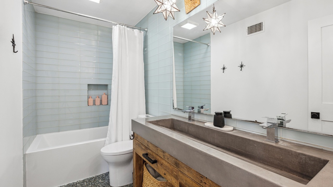 Photo of Bathroom in Leucadia