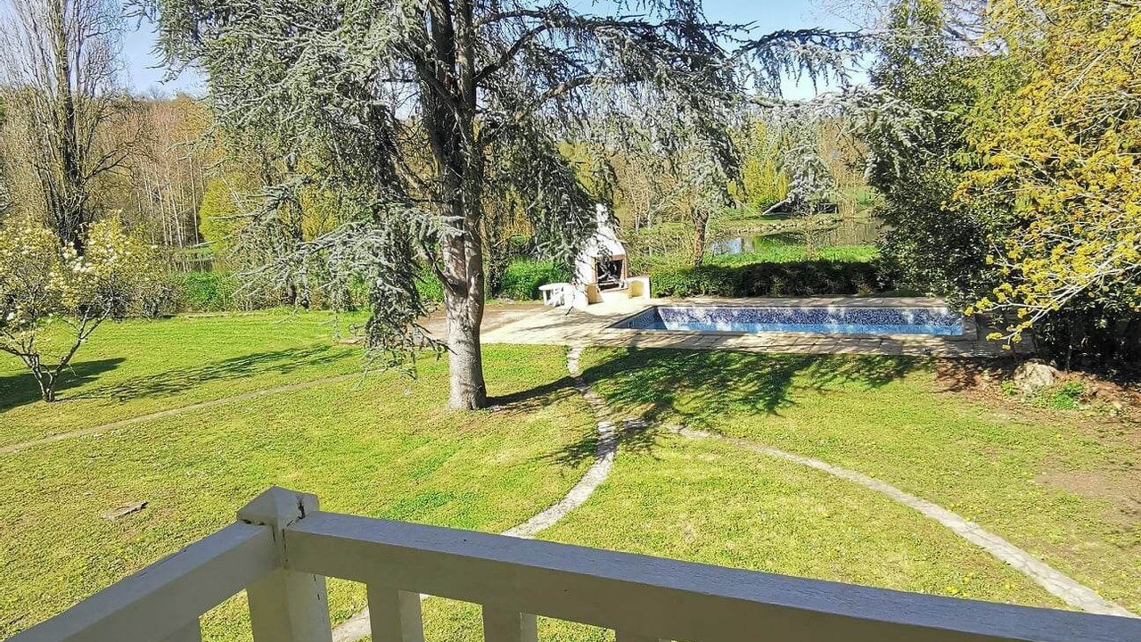 Photo of Outdoor in Saint-Jacques-des-Guerets