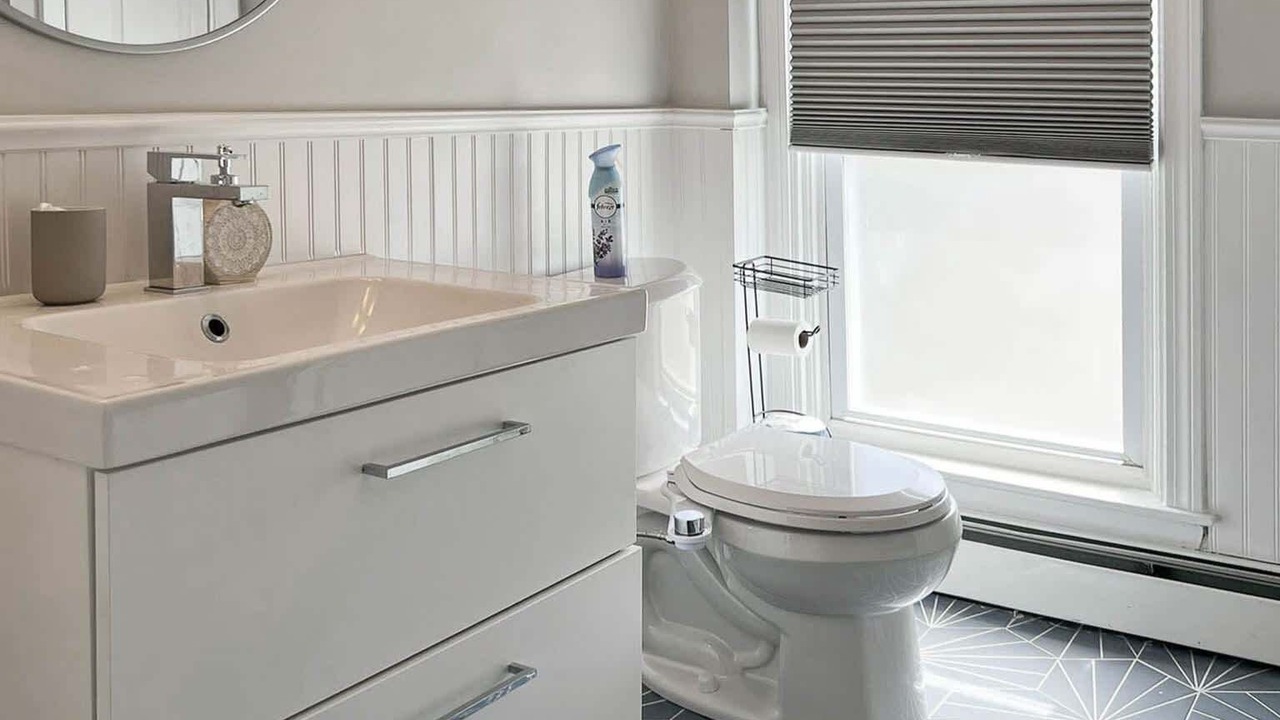 Photo of Bathroom in Warren