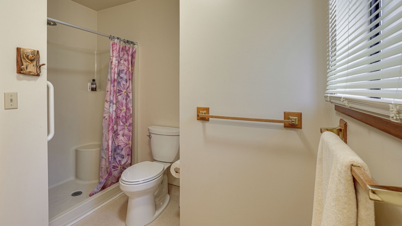 Photo of Bathroom in Sierra Tract