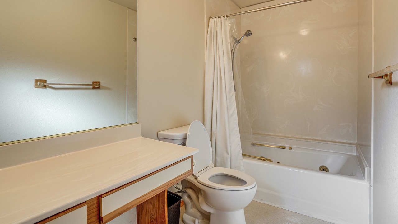 Photo of Bathroom in Sierra Tract