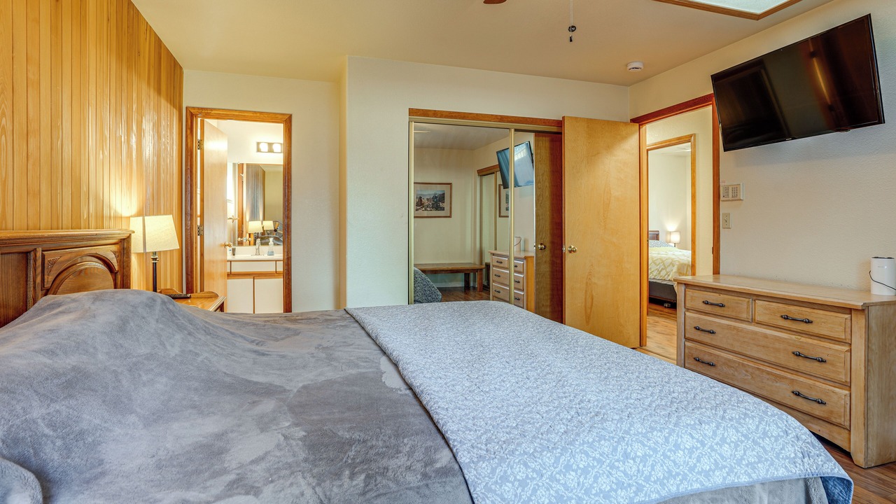 Photo of Bedroom in Sierra Tract