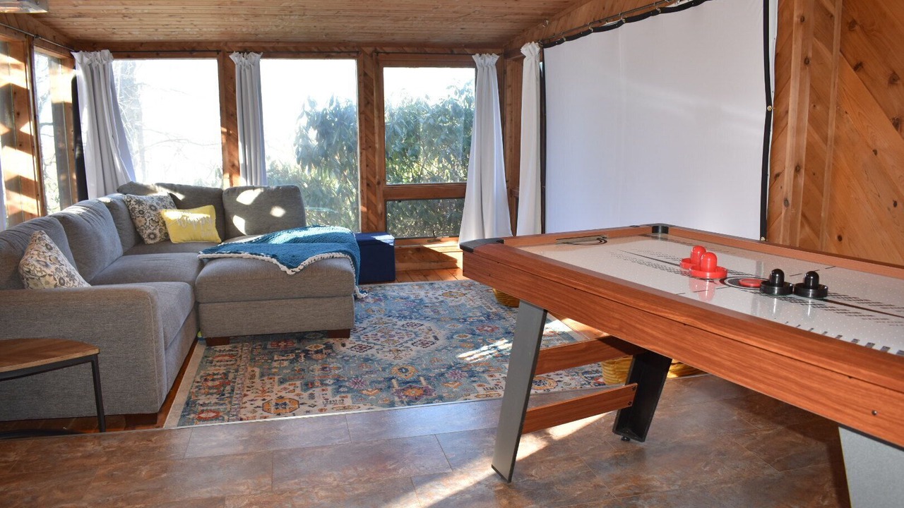 Photo of Livingroom in Beech Mountain