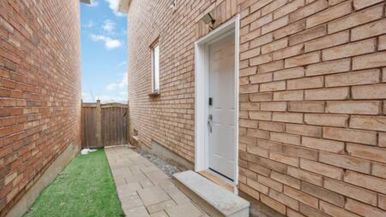 Photo of Outdoor in Brampton