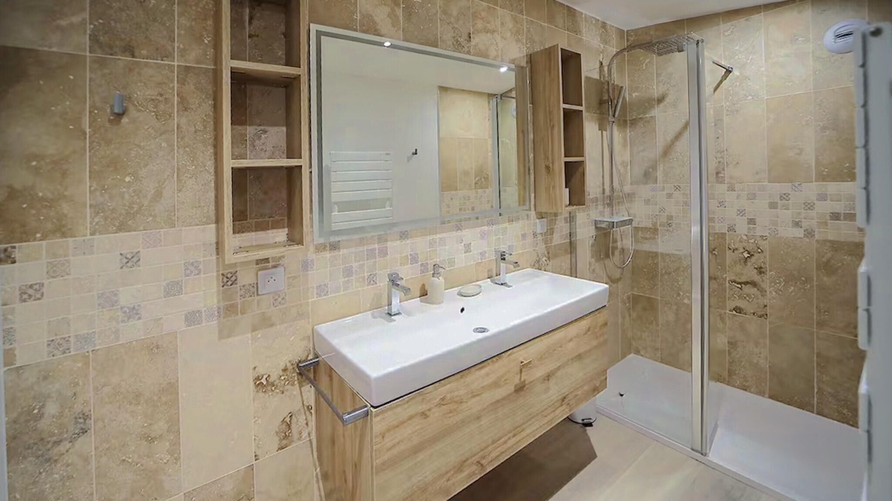 Photo of Bathroom in Thun-Saint-Martin