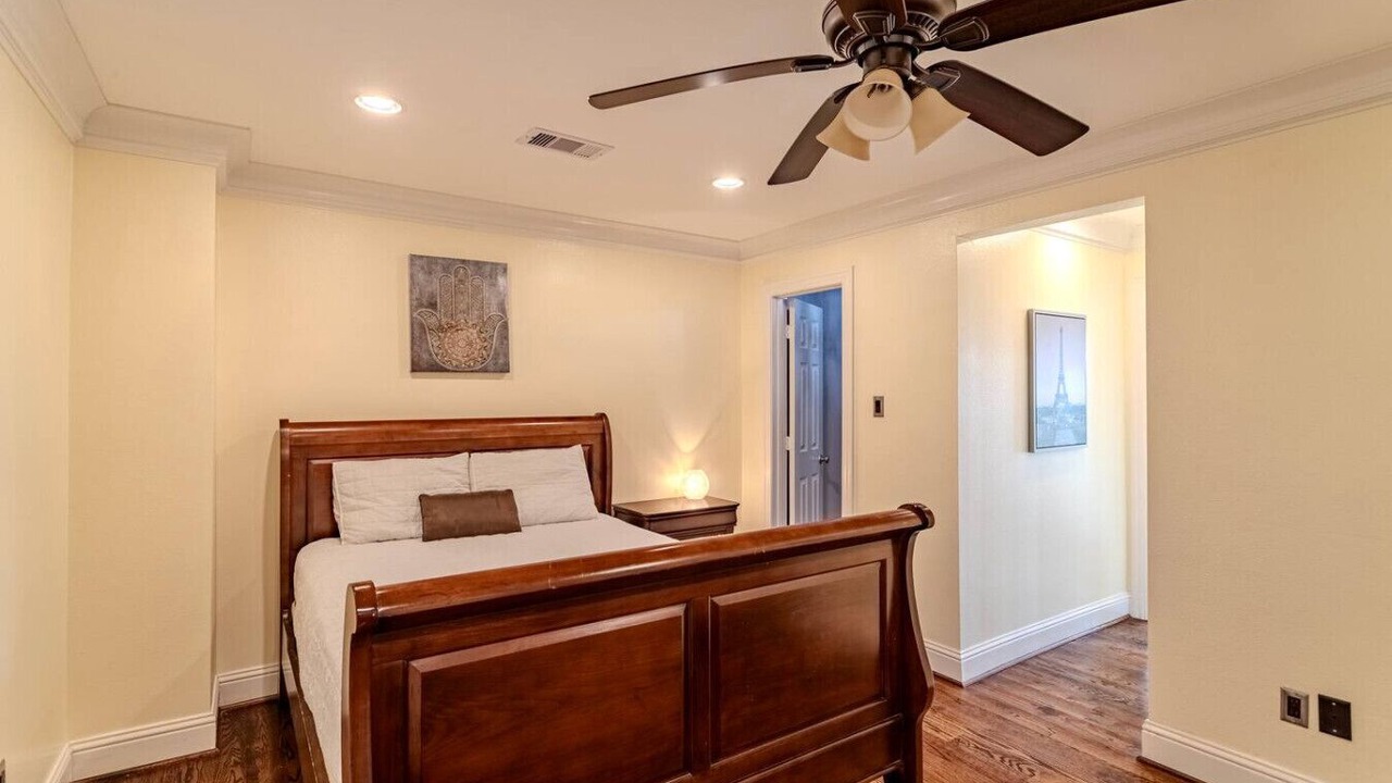 Photo of Bedroom in Iowa Colony