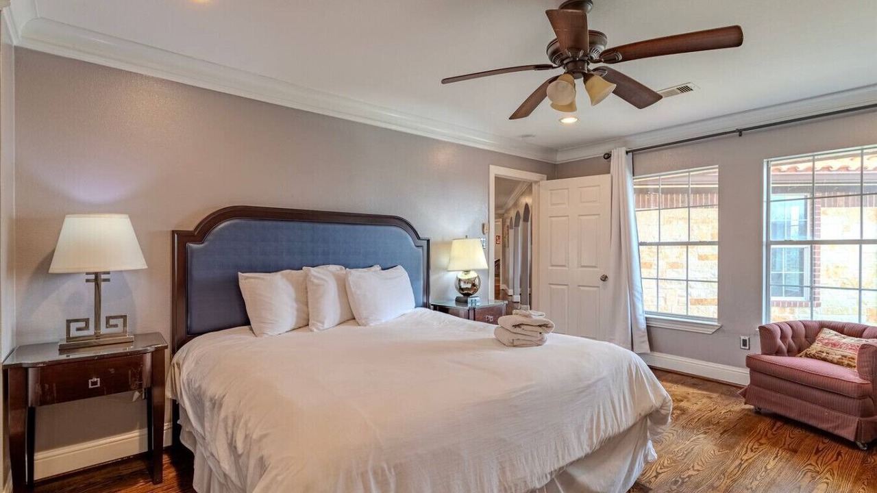 Photo of Bedroom in Iowa Colony