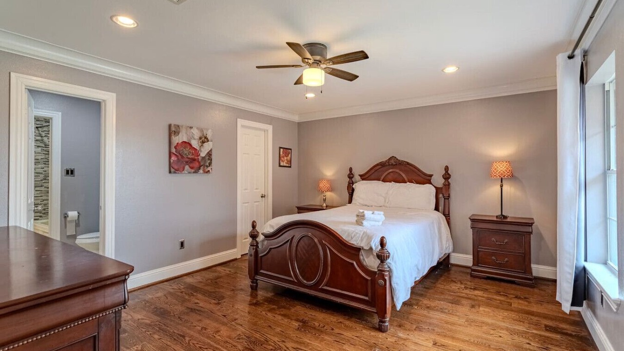 Photo of Bedroom in Iowa Colony