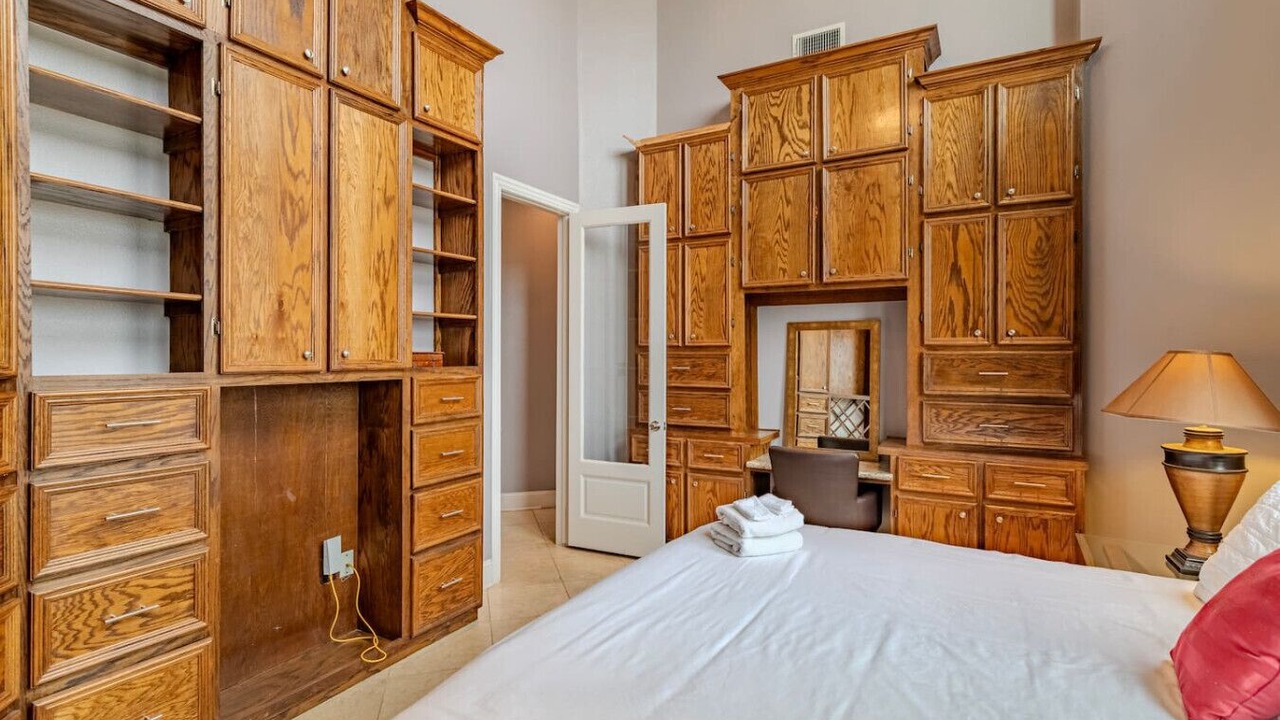 Photo of Bedroom in Iowa Colony
