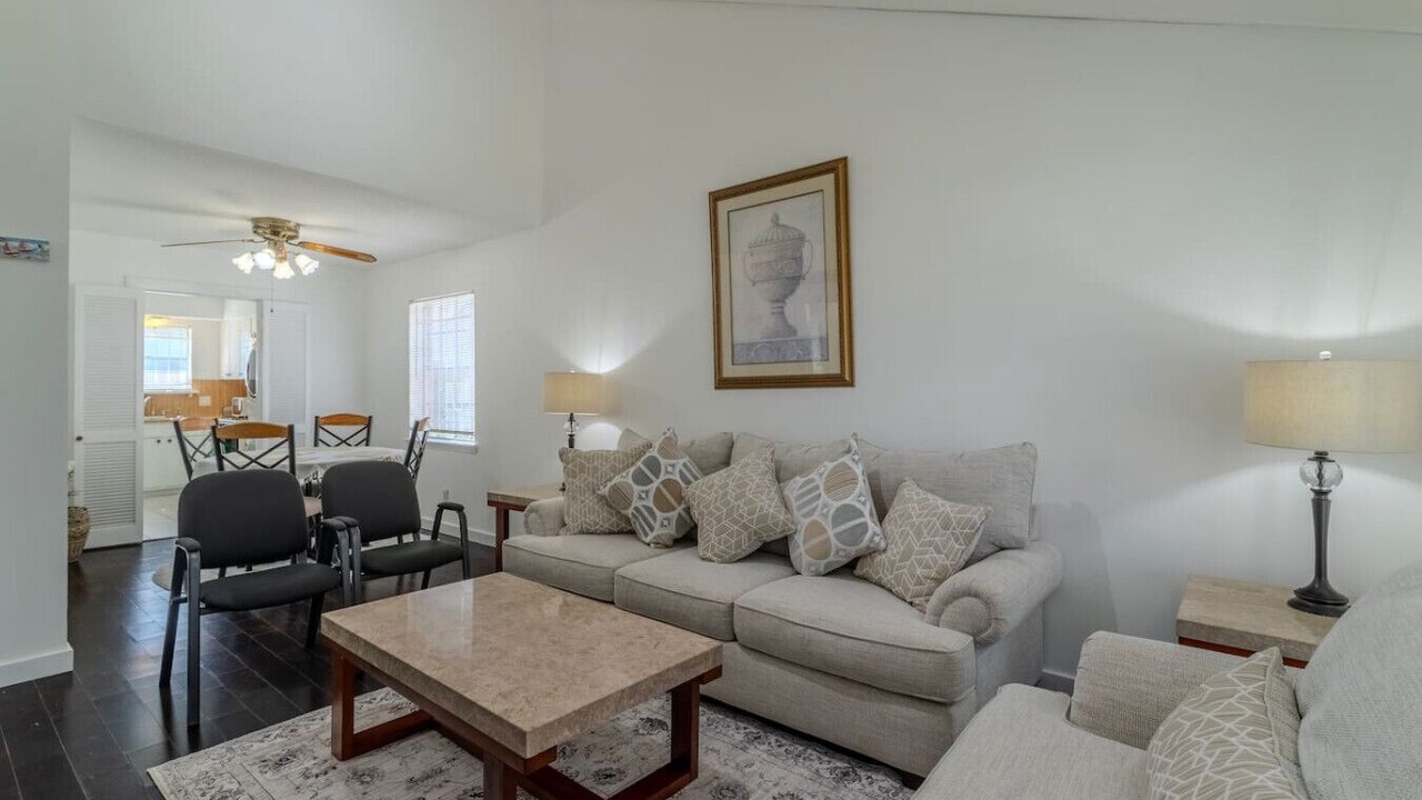 Photo of Livingroom in Memorial