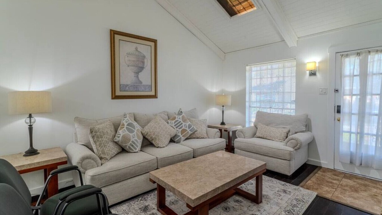 Photo of Livingroom in Memorial