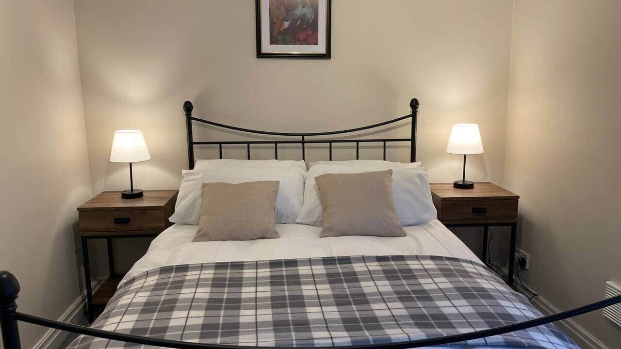 Photo of Others in Padfield