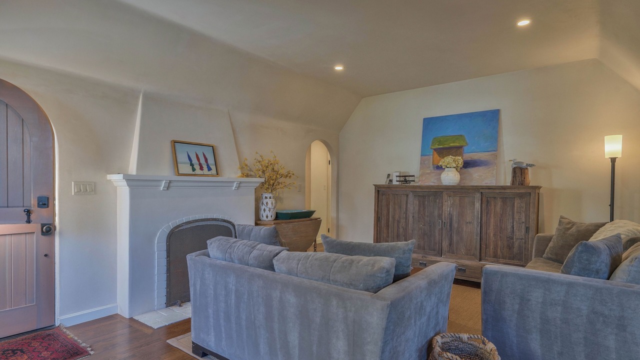 Photo of Livingroom in Carmel Point