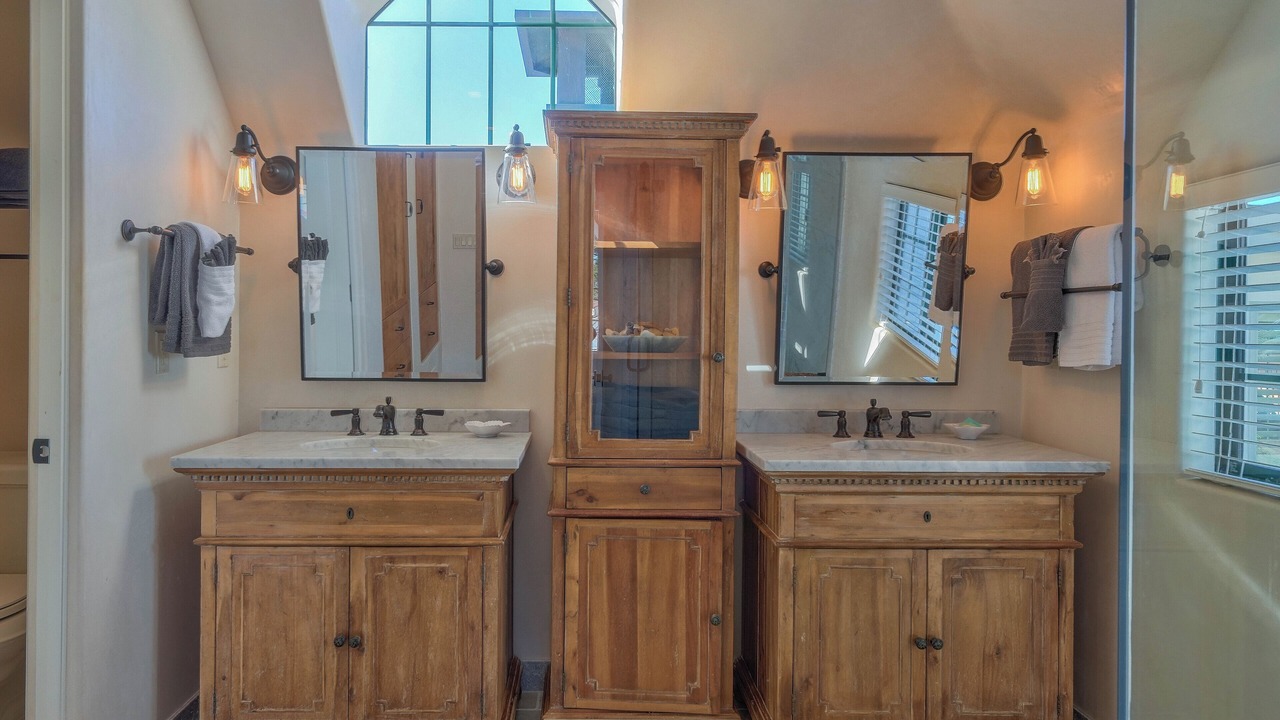 Photo of Bathroom in Carmel Point