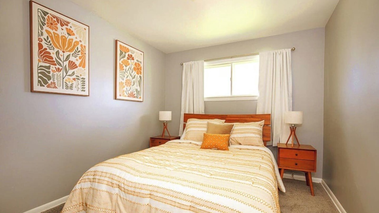 Photo of Bedroom in Maple Heights
