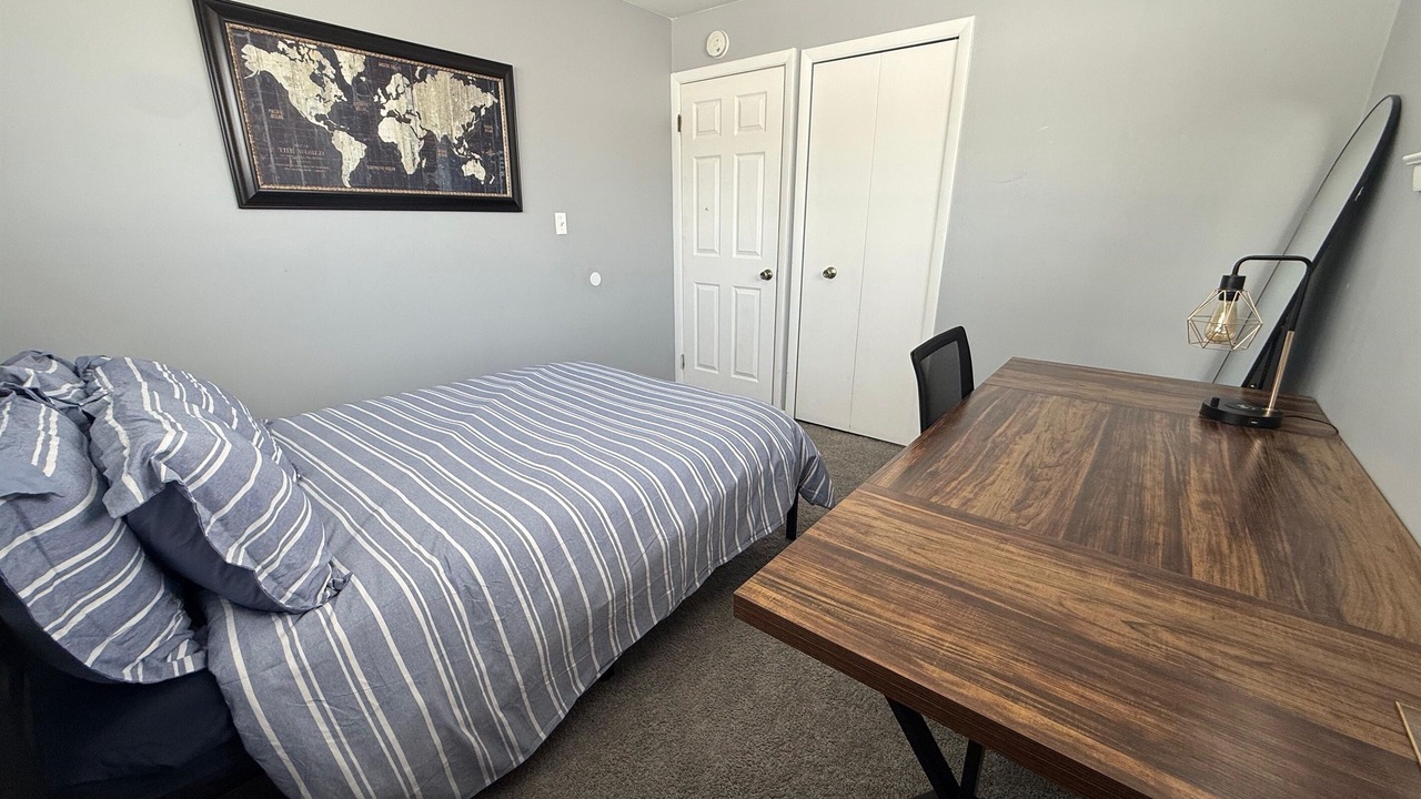Photo of Bedroom in Maple Heights