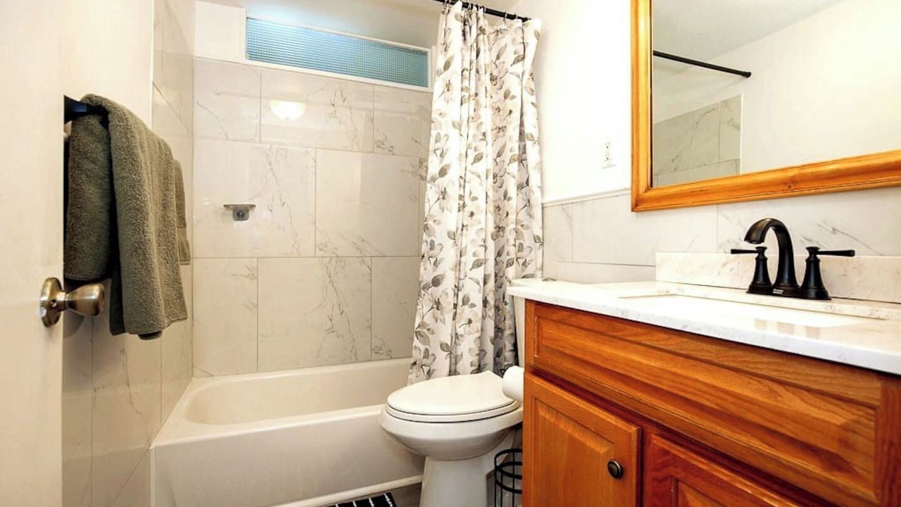 Photo of Bathroom in Maple Heights