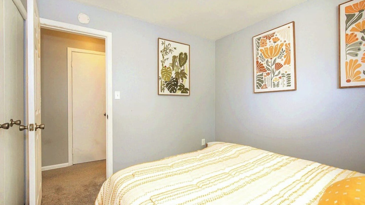 Photo of Bedroom in Maple Heights