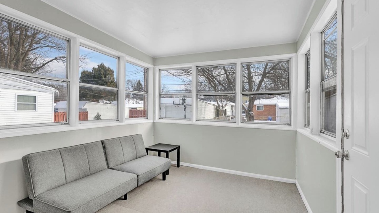Photo of Livingroom in South Euclid