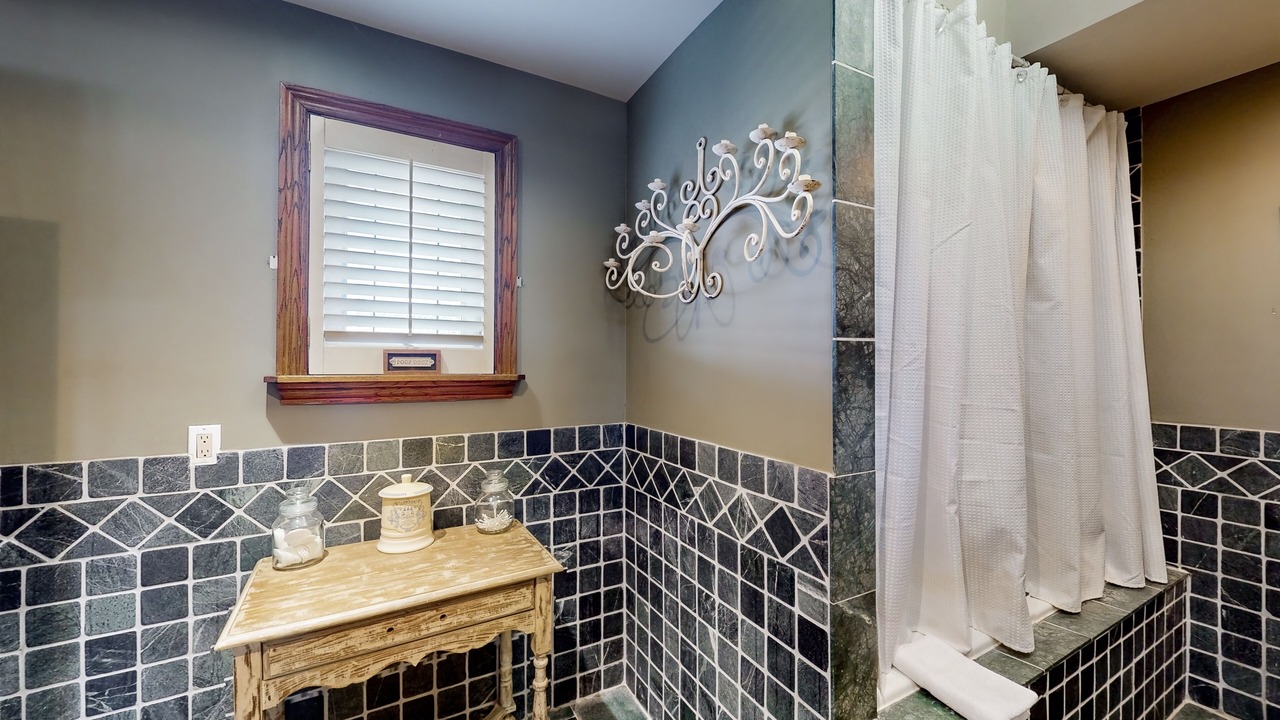 Photo of Bathroom in Wasaga Beach