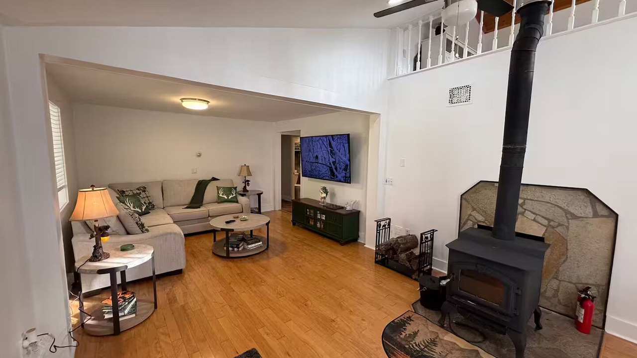 Photo of Livingroom in East Jewett