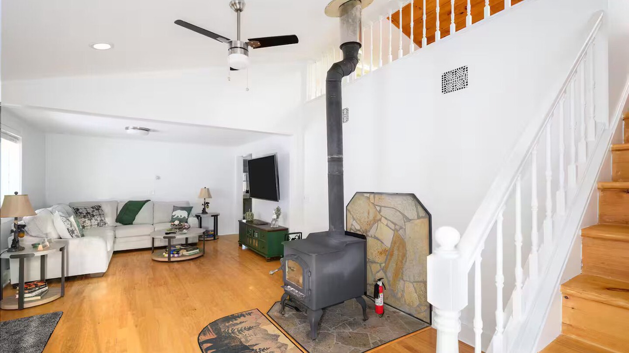 Photo of Livingroom in East Jewett