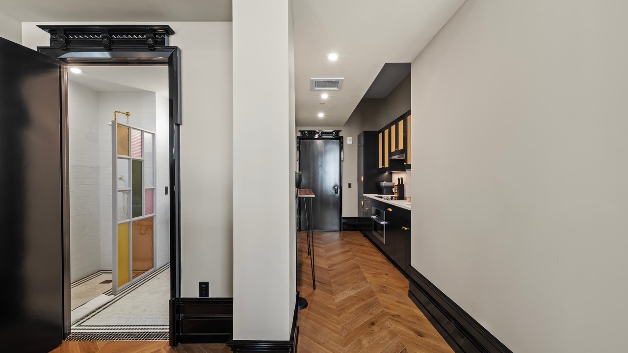 Photo of Others in Bowery