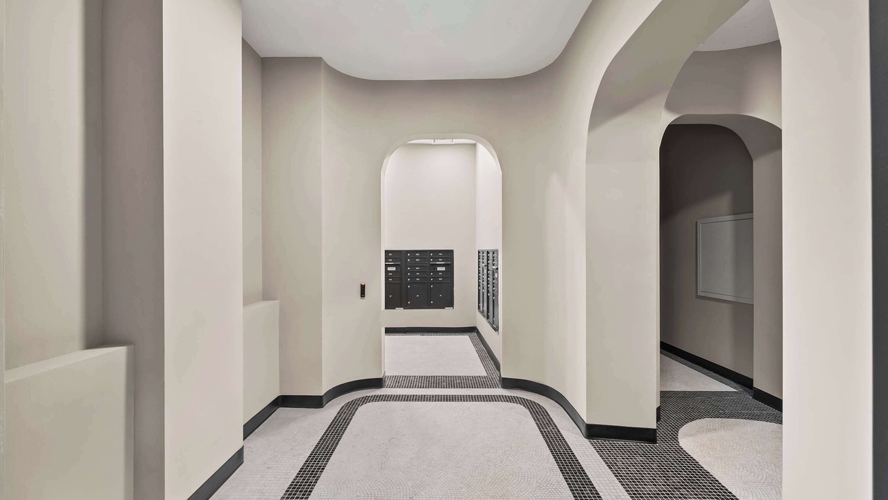 Photo of Others in Bowery