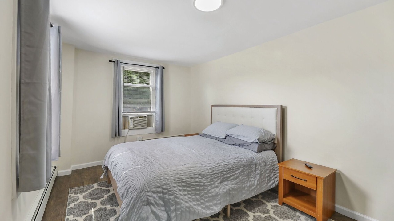 Photo of Bedroom in Lenox Dale