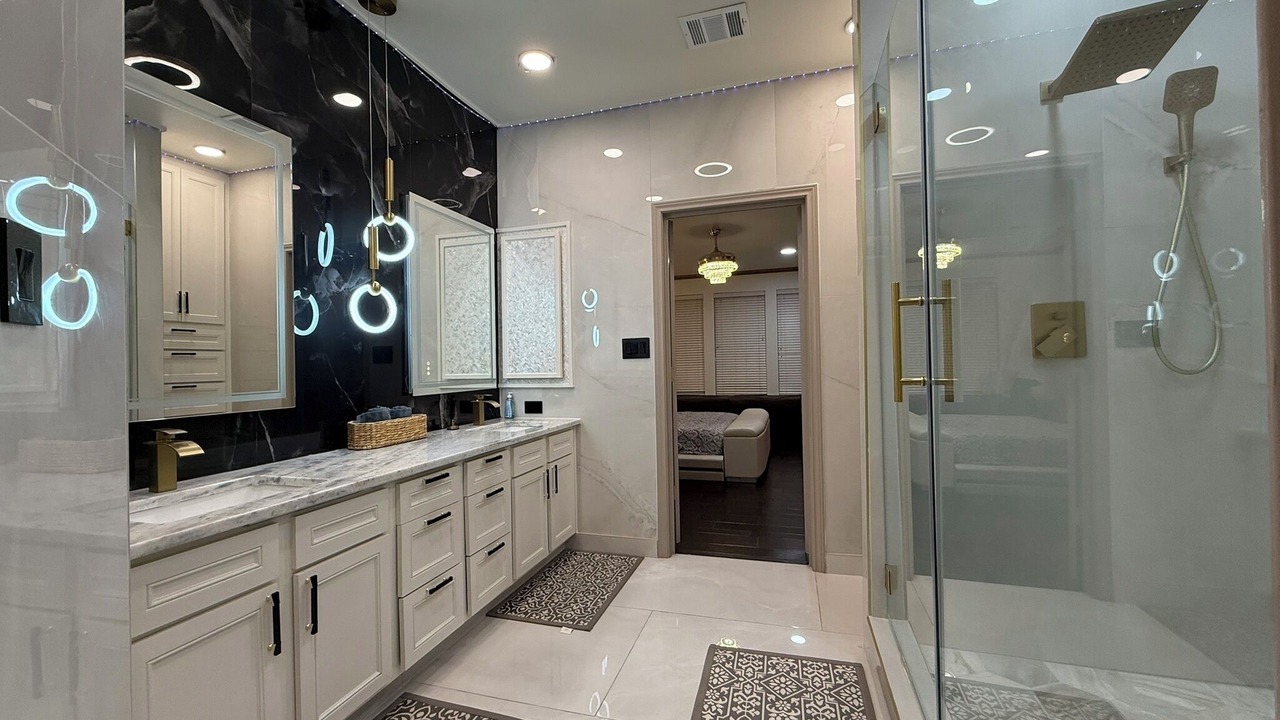 Photo of Bathroom in Stone Oak