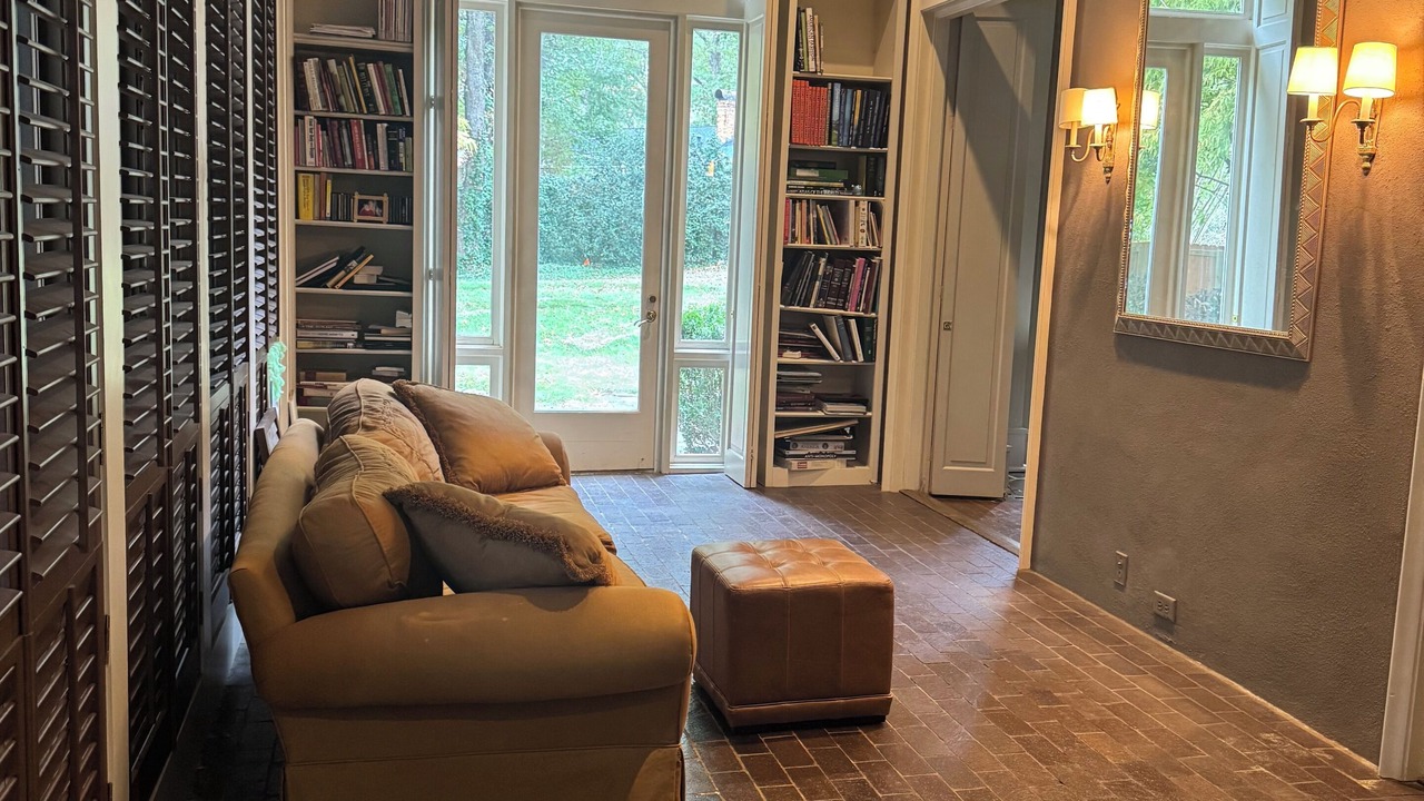 Photo of Livingroom in Montgomery