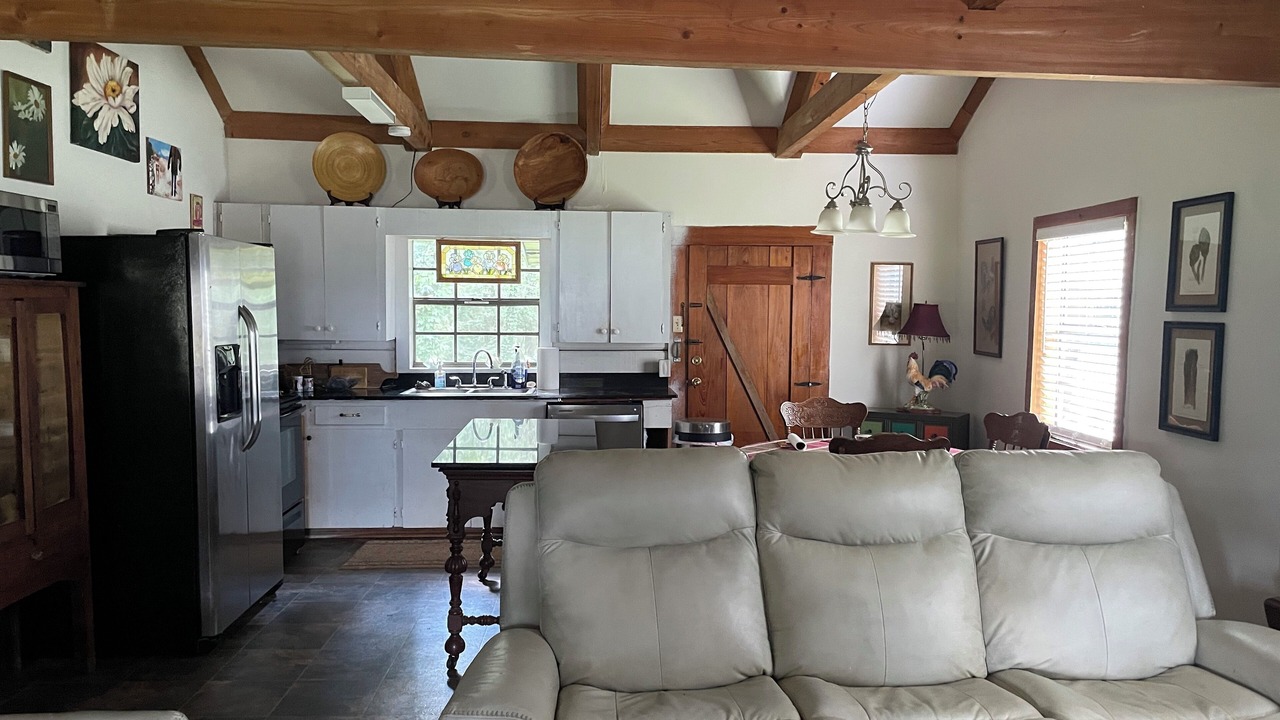 Photo of Livingroom in Woodville