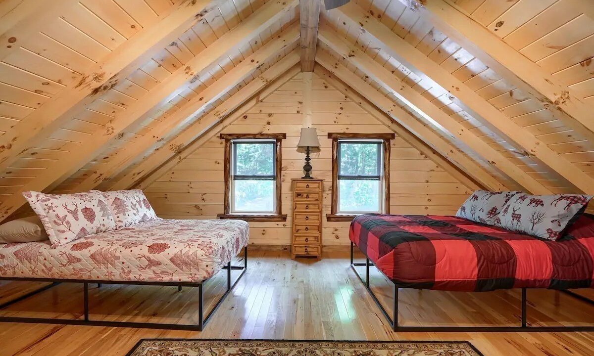 Photo of Bedroom in Nelsonville