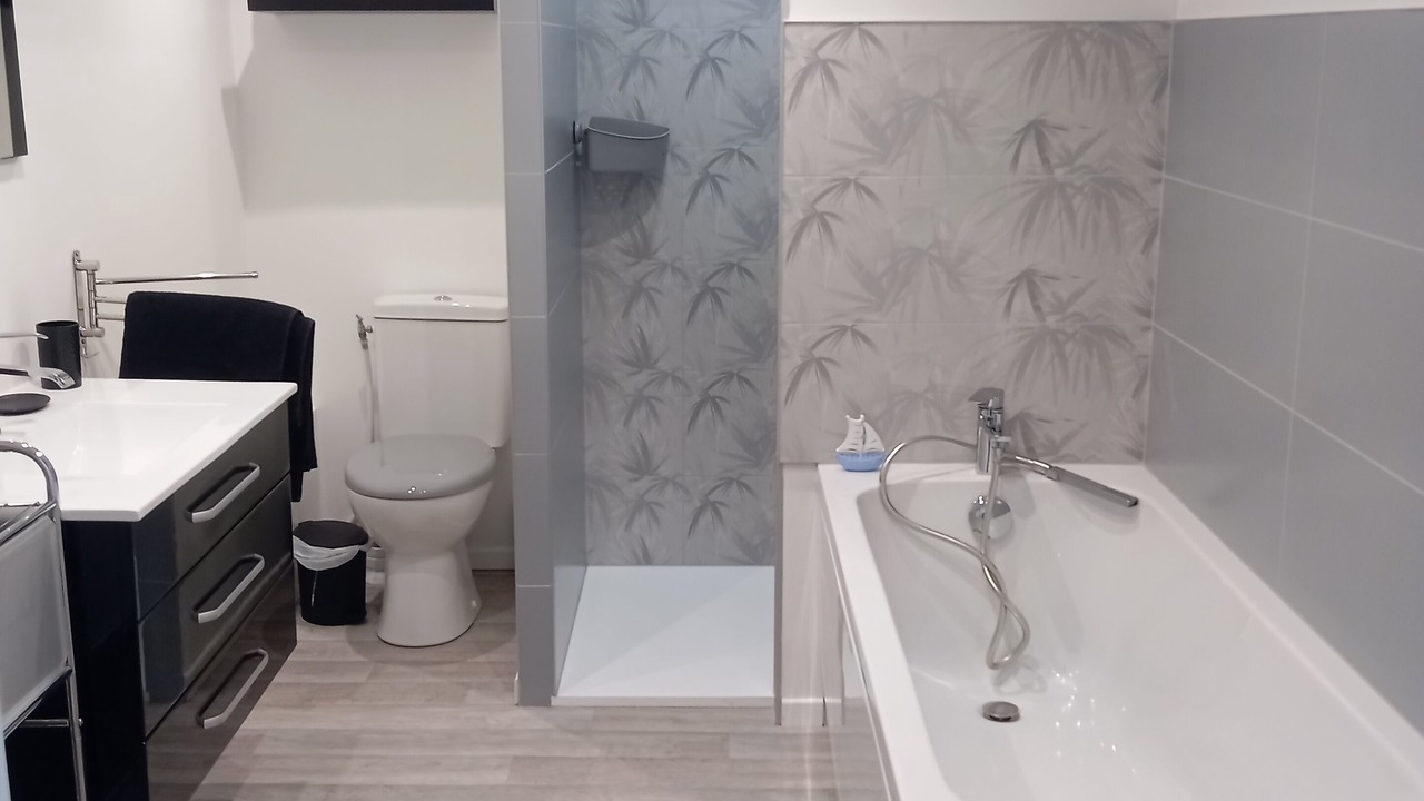 Photo of Bathroom in Petit-Fort-Philippe