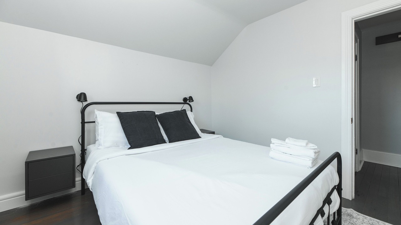 Photo of Bedroom in Sarnia