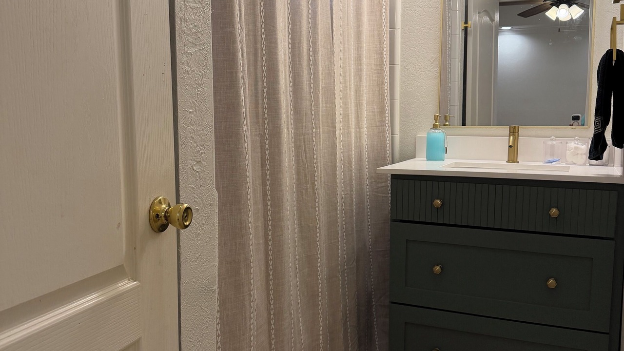 Photo of Bathroom in Bonanza