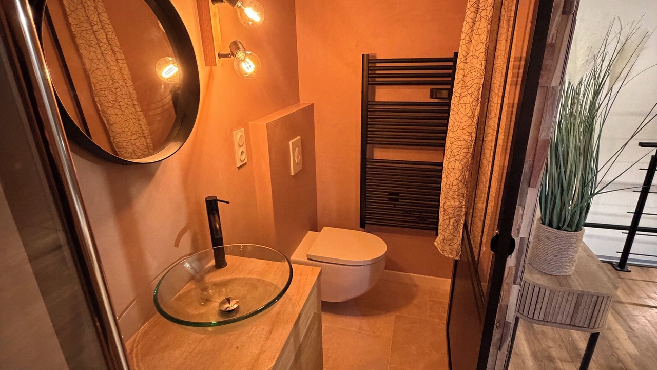 Photo of Bathroom in Mellac